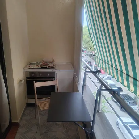 Apartment Mali I Robit, Golem,40 Meters Away From The Sea